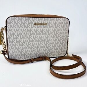 Michael Kors Handbag Large Jet set Crossbody Bag in Vanilla